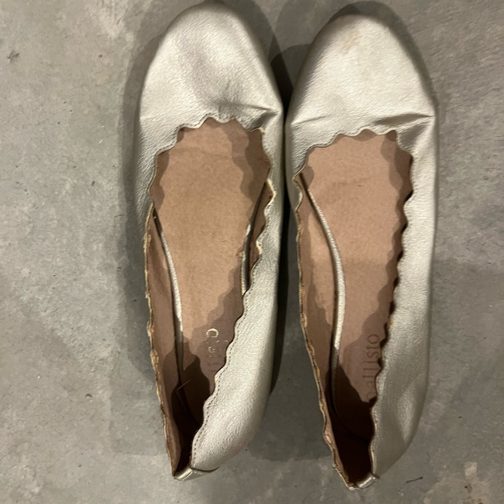 Chic Flats for Women